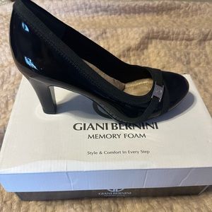 Giani bernini pump size 8.5 for sale